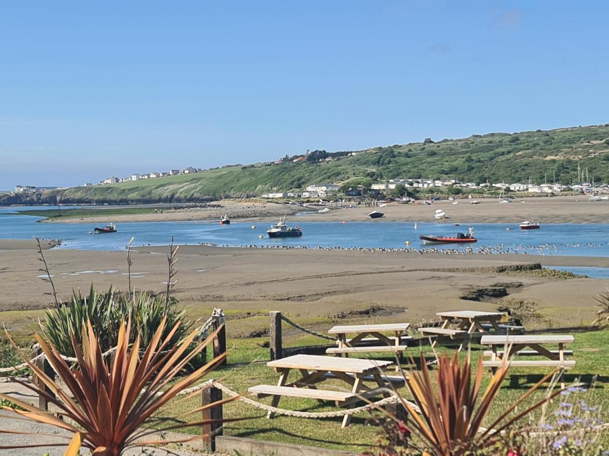 The Teifi Waterside Hotel Cardigan Exterior foto